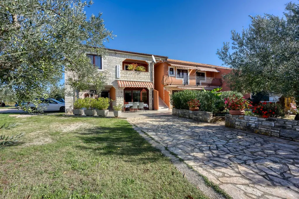 Rovinj 3-Bedroom Apartment for Up to 6 Guests