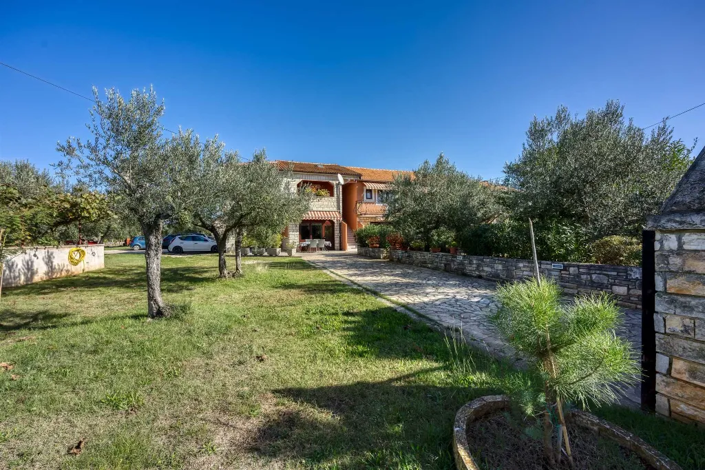 Rovinj 3-Bedroom Apartment for Up to 6 Guests
