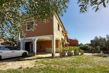 Rovinj 3-Bedroom Apartment for Up to 6 Guests