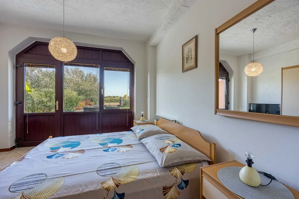 2-Bedroom Apartment in Rovinj for 4 Guests