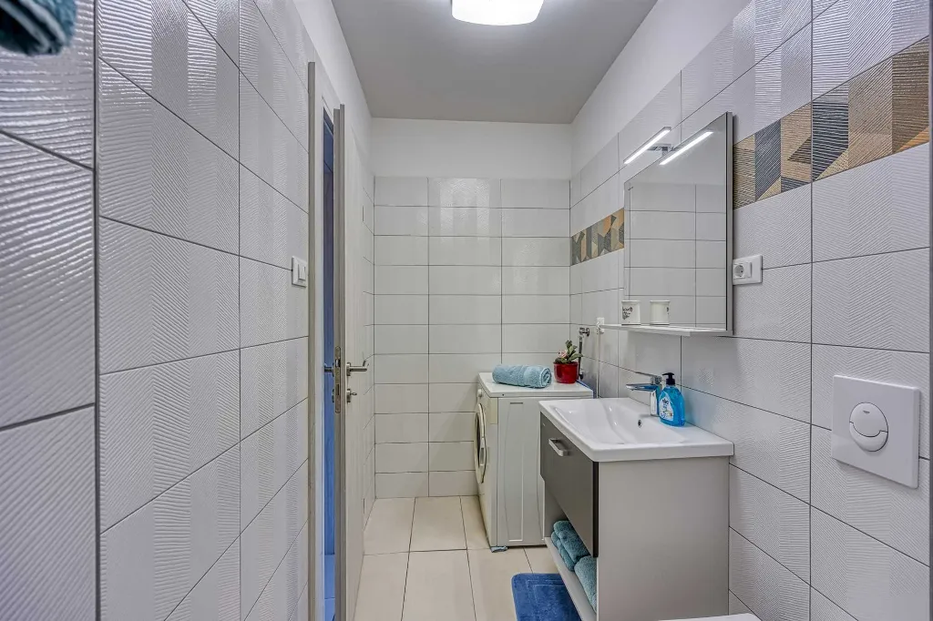 2-Bedroom Apartment in Rovinj for 4 Guests