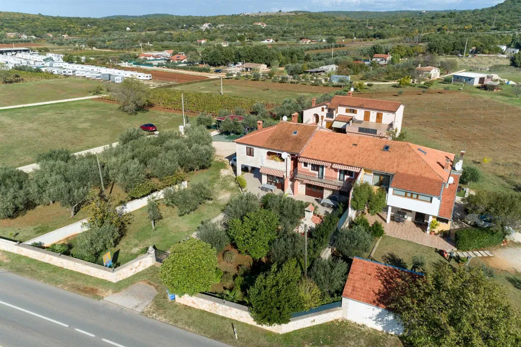 2-Bedroom Apartment in Rovinj for 4 Guests