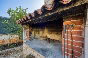 2-Bedroom Apartment in Rovinj for 4 Guests