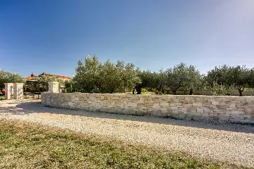 2-Bedroom Apartment in Rovinj for 4 Guests