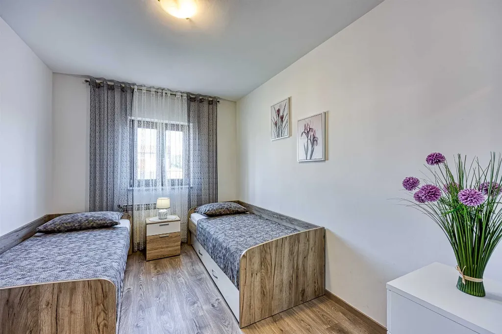 Rovinj 2-Bedroom Apartment for Up to 6