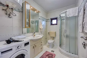 Rovinj 2-Bedroom Apartment for Up to 6