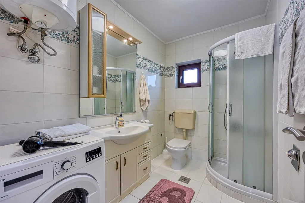 Rovinj 2-Bedroom Apartment for Up to 6