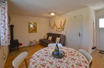 Rovinj Apartment with Private Parking for 4