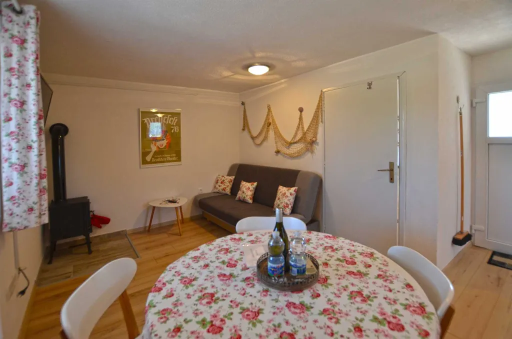 Rovinj Apartment with Private Parking for 4