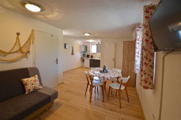 Rovinj Apartment with Private Parking for 4