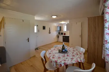 Rovinj Apartment with Private Parking for 4