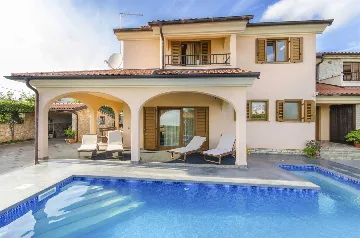 Rovinj 3-Bedroom Villa with Private Pool