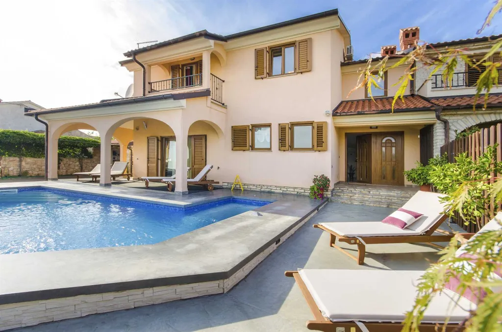 Rovinj 3-Bedroom Villa with Private Pool