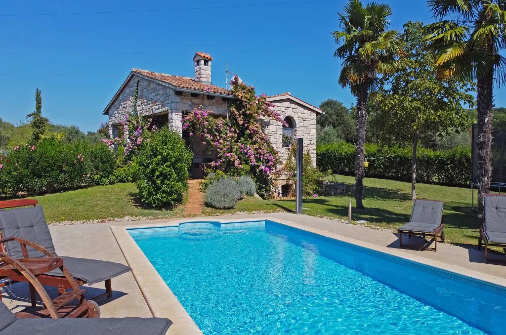 Rovinj Villa with Private Pool for up to 5