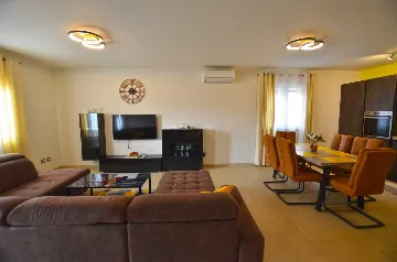 3-Bedroom Apartment in Rovinj with Private Terrace