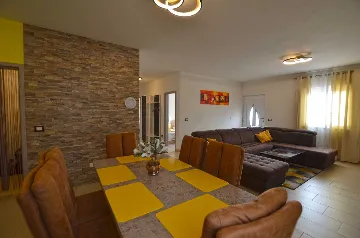 3-Bedroom Apartment in Rovinj with Private Terrace