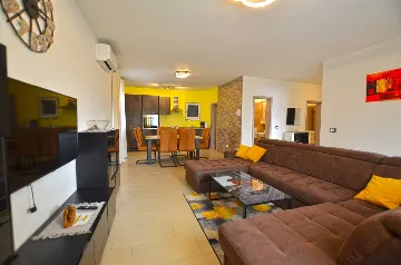 3-Bedroom Apartment in Rovinj with Private Terrace