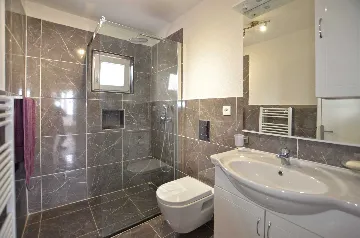 Rovinj Apartment for Up to 4 Guests with Parking