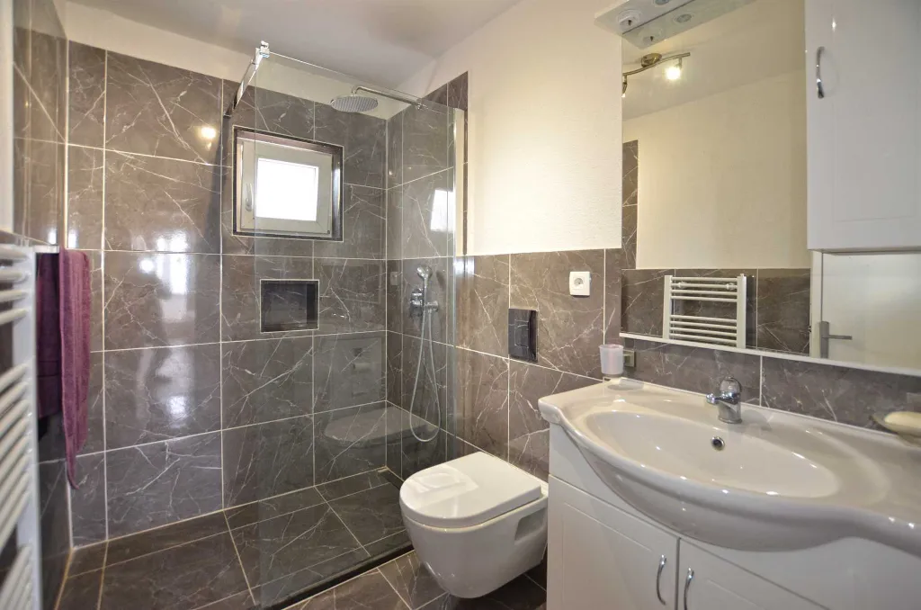 Rovinj Apartment for Up to 4 Guests with Parking