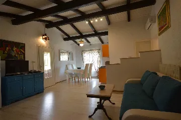 Rovinj Holiday House for 10 Guests