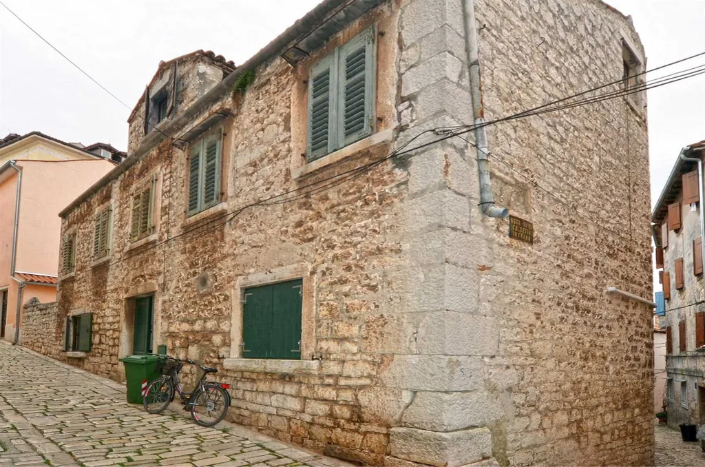 Two-Bedroom Apartment with Terrace in Rovinj