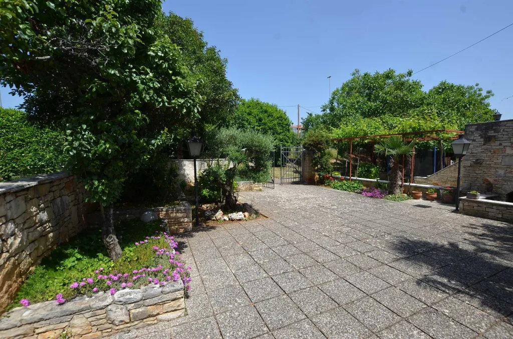 One-Bedroom Apartment with Balcony in Rovinj