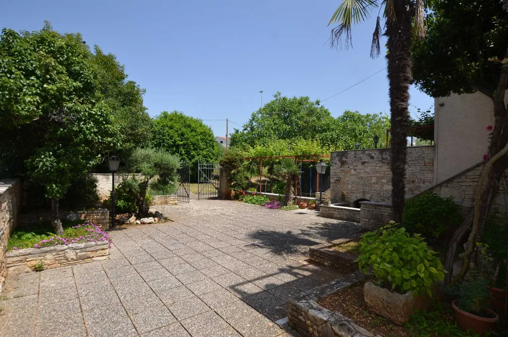 One-Bedroom Apartment with Balcony in Rovinj