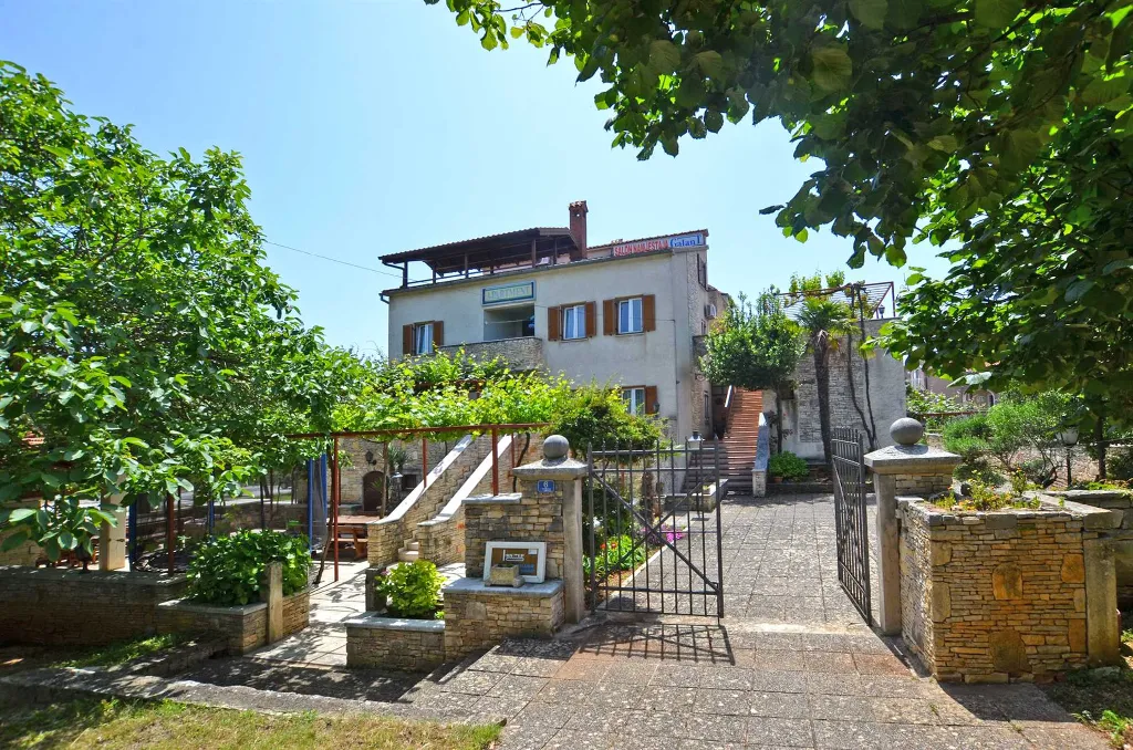 One-Bedroom Apartment with Balcony in Rovinj