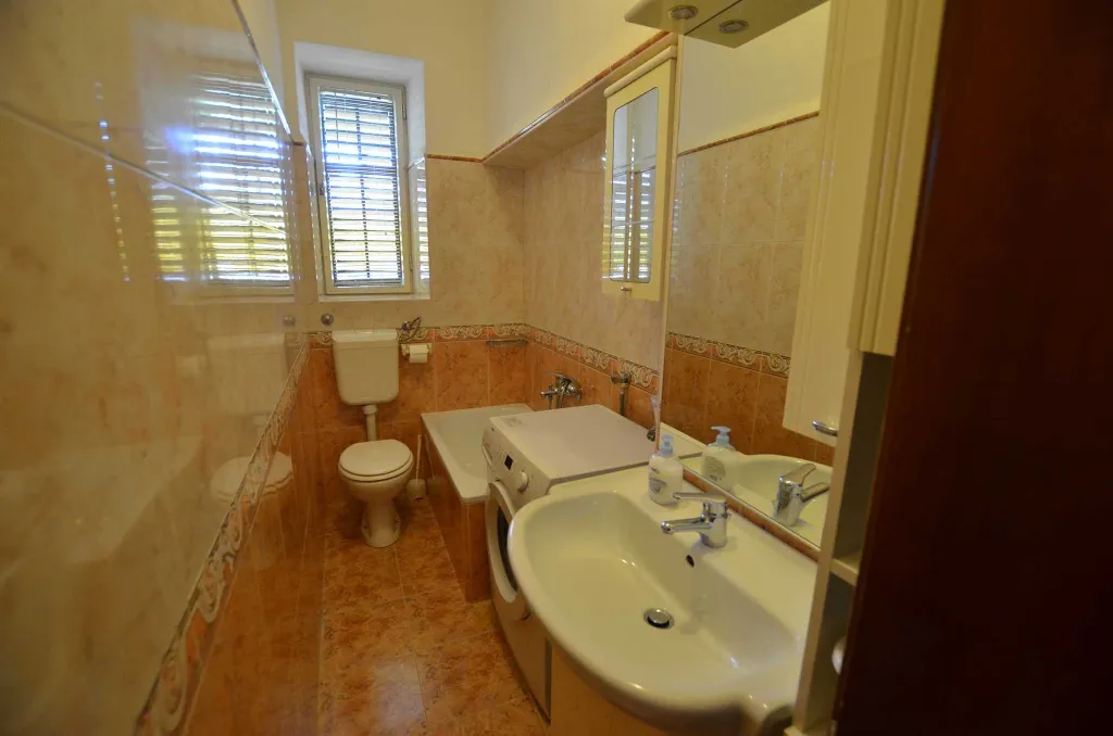 Two-Bedroom Apartment in Rovinj for 5 Guests
