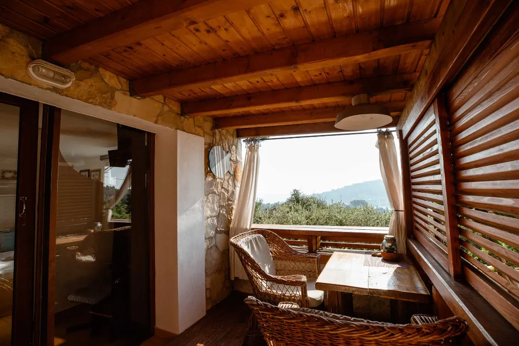 APARTMENT FOR TWO WITH SEA VIEW - ISLAND OF SOLTA