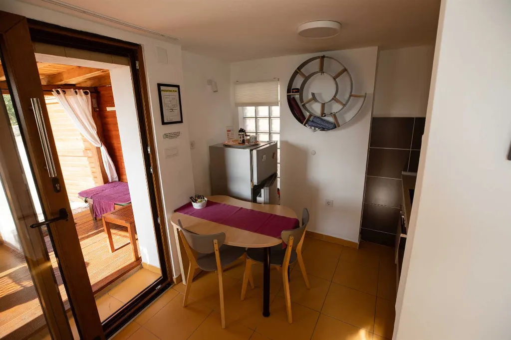 APARTMENT FOR TWO WITH SEA VIEW - ISLAND OF SOLTA