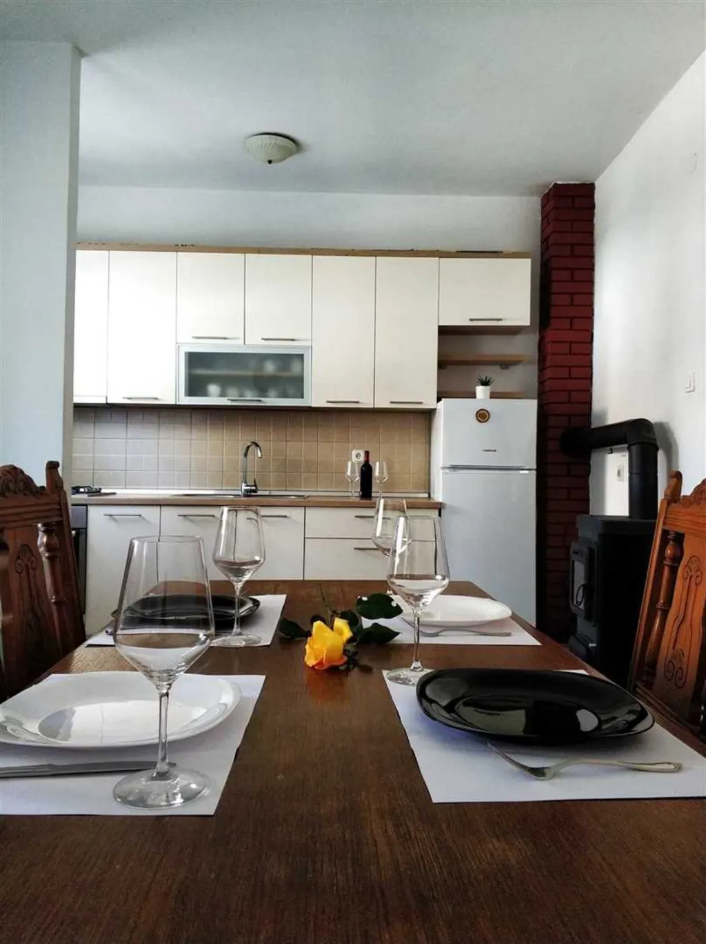 Dvosoban apartman u prizemlju-DINJIŠKA