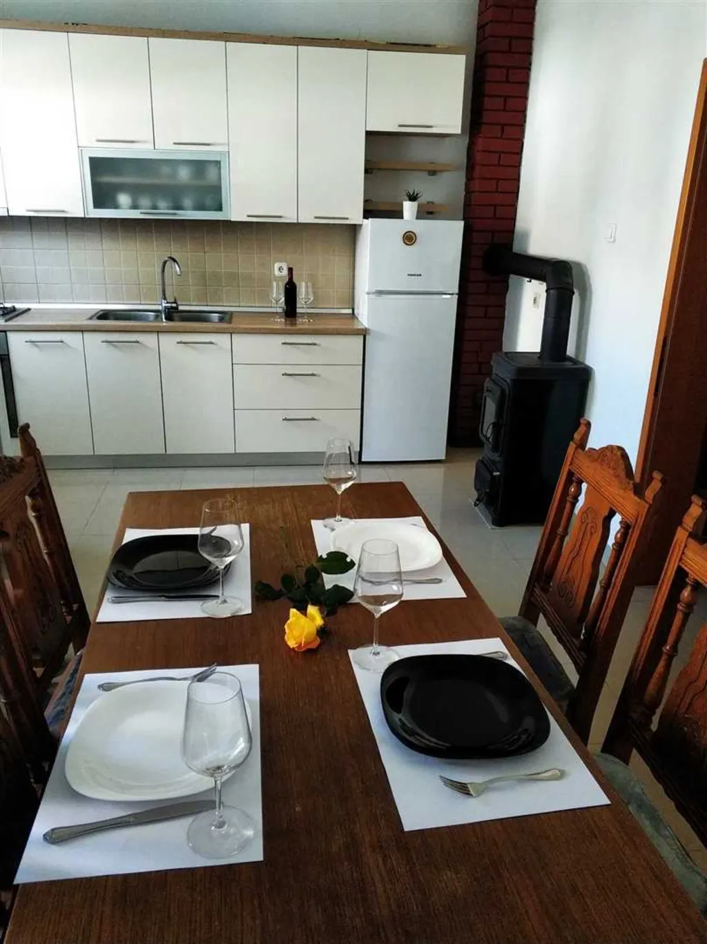 Dvosoban apartman u prizemlju-DINJIŠKA