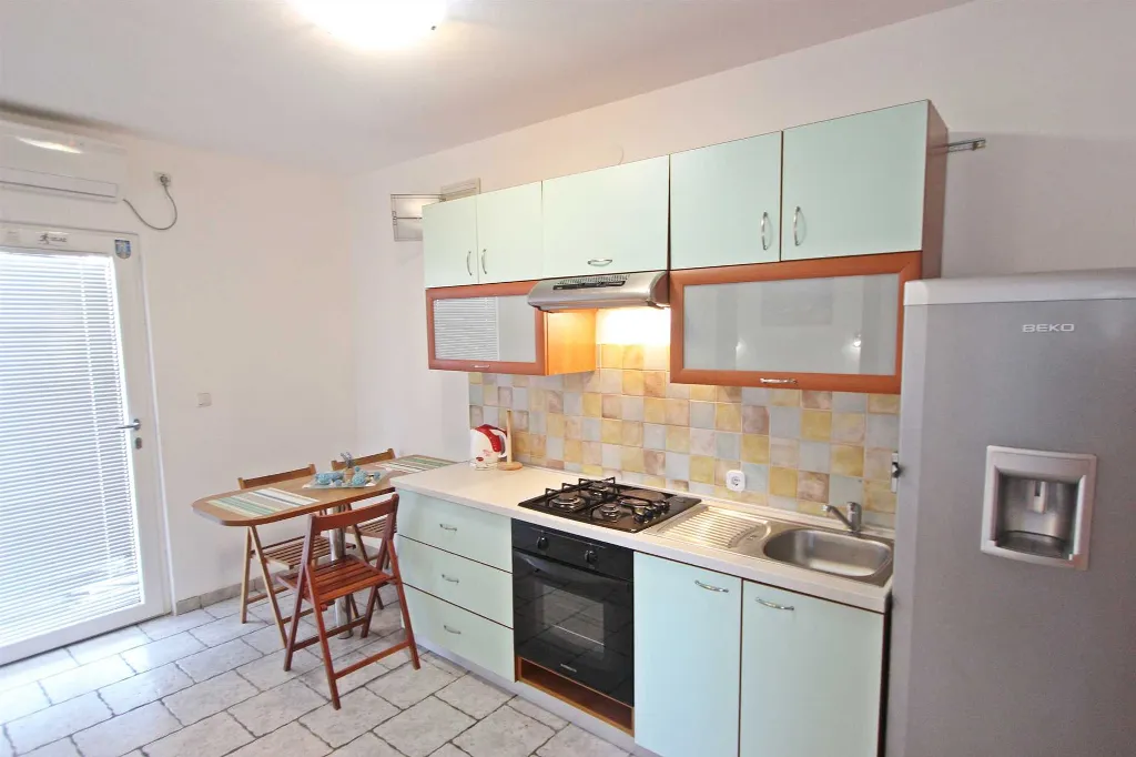 Murter Apartmani Josip 1  2+2