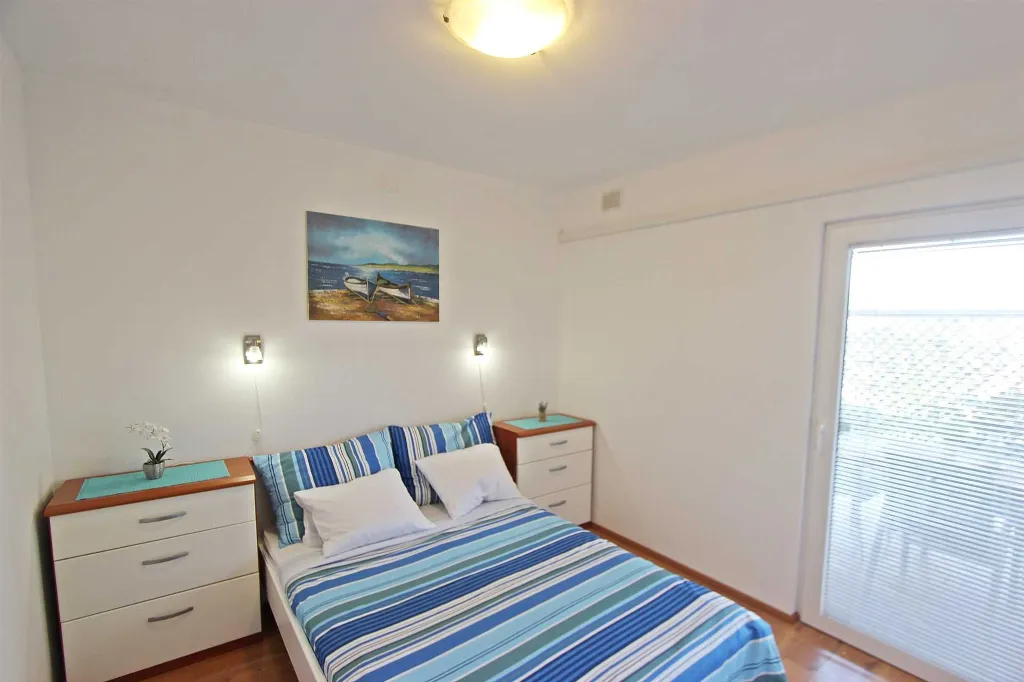 Murter Apartmani Josip 1  2+2
