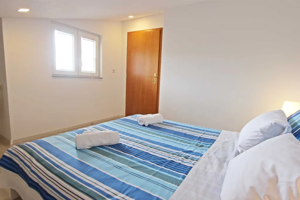 Murter Apartmani Josip 5  2+3