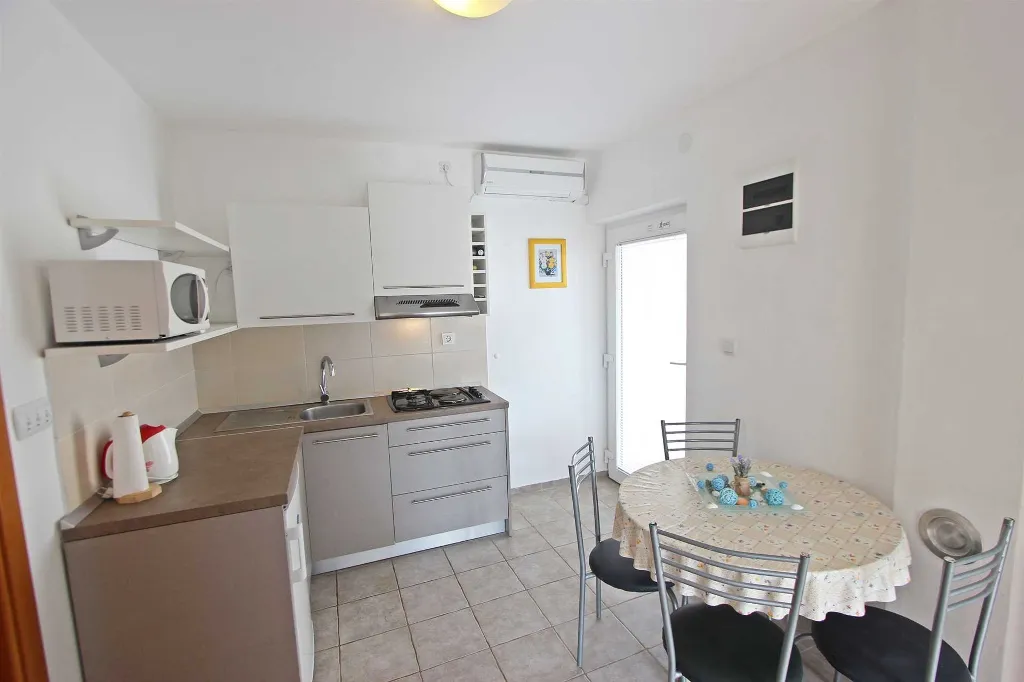 Murter Apartmani Josip 7  2+2