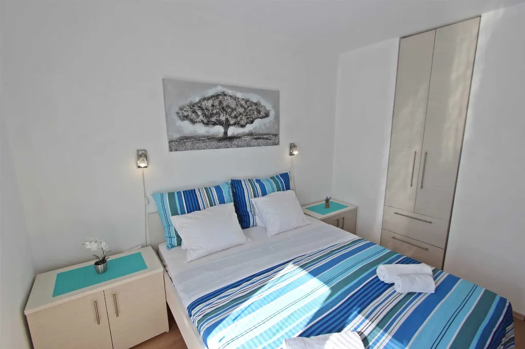 Murter Apartmani Josip 7  2+2