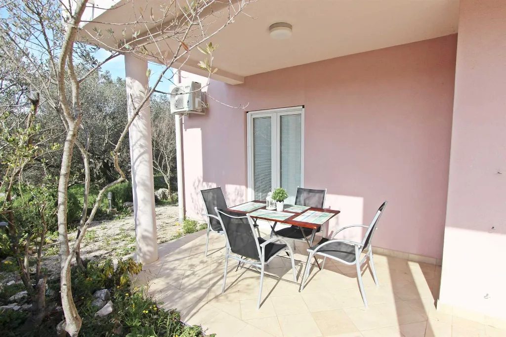 Murter Apartmani Josip 6  2+2