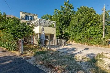 Air-Conditioned 3-Bedroom Holiday House in Starigrad