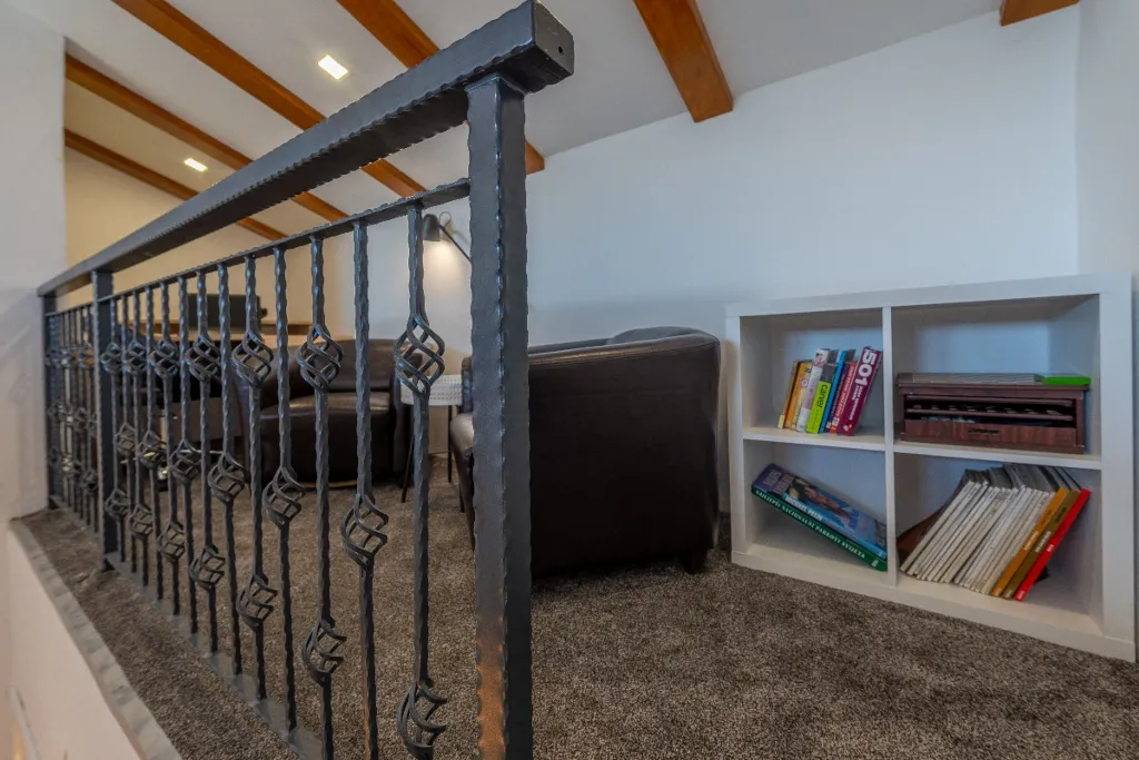 Air-Conditioned 3-Bedroom Holiday House in Starigrad