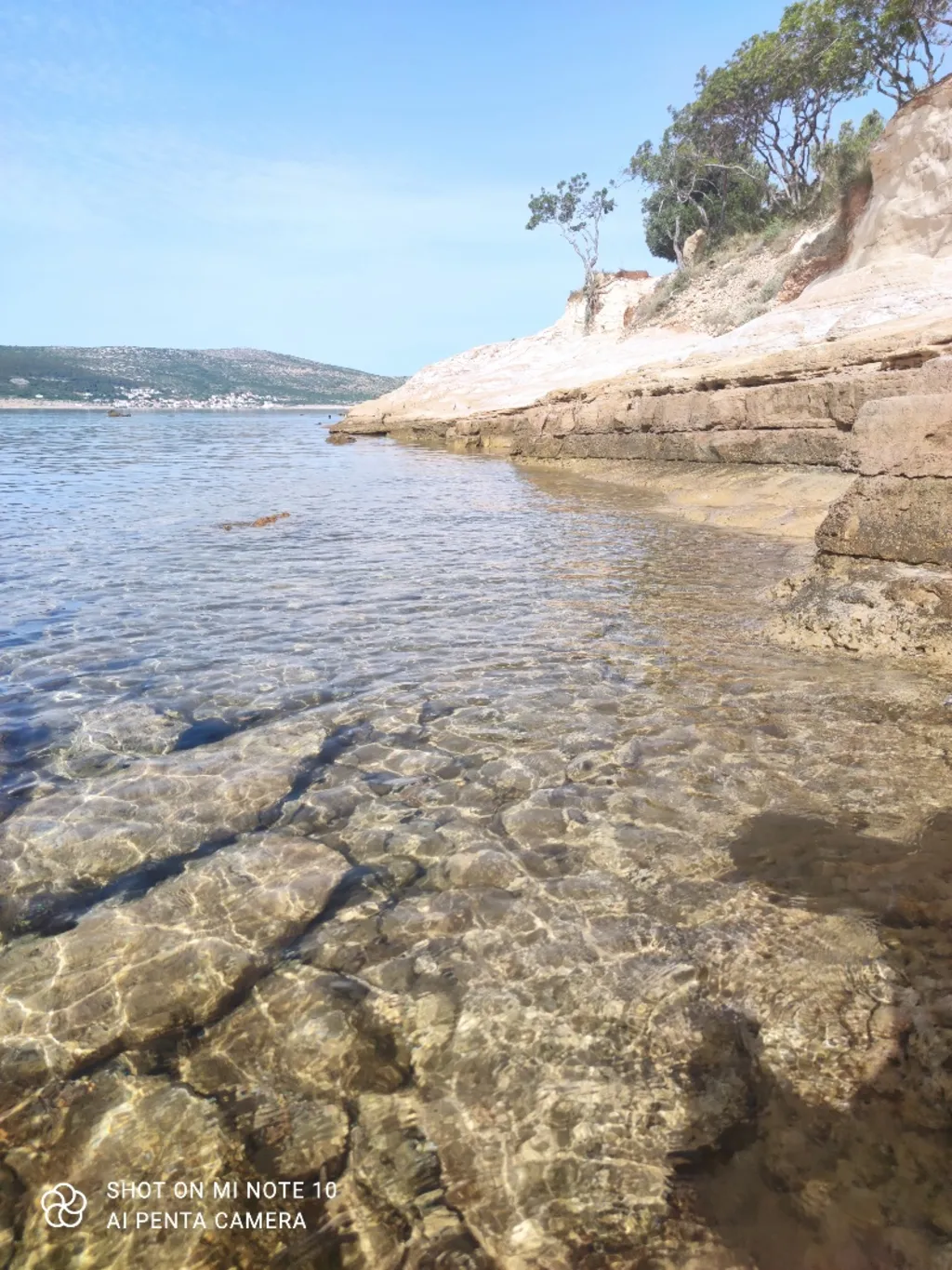 Air-Conditioned 3-Bedroom Holiday House in Starigrad