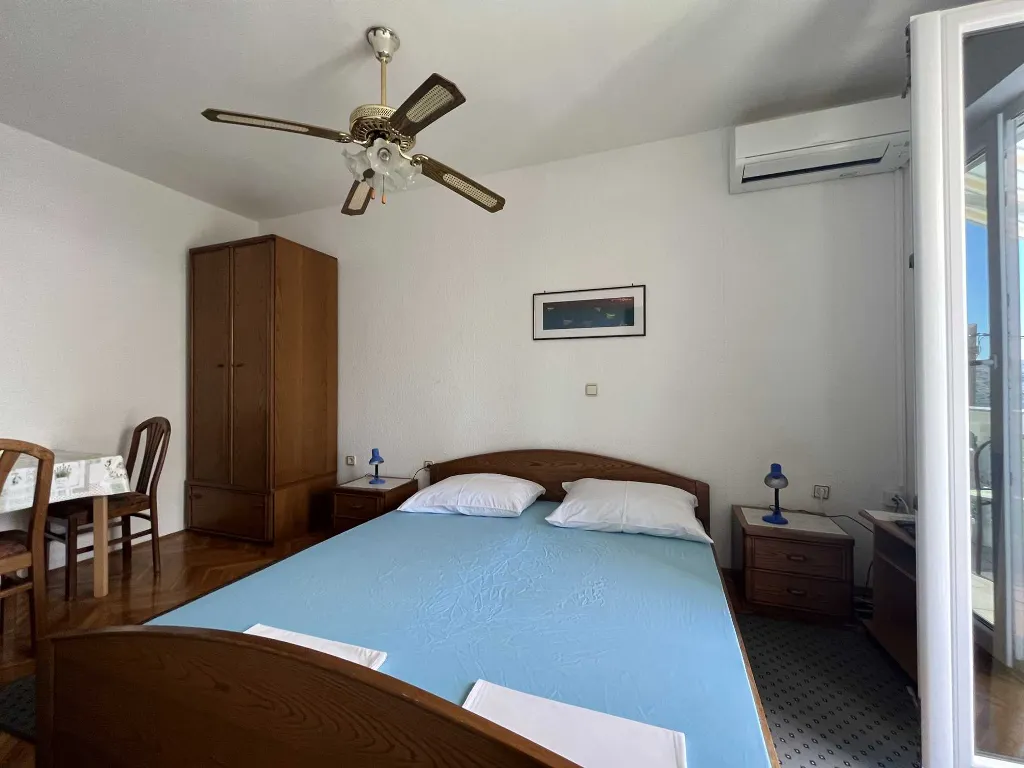 Studio apartment for two people on the island of Rab, Barbat