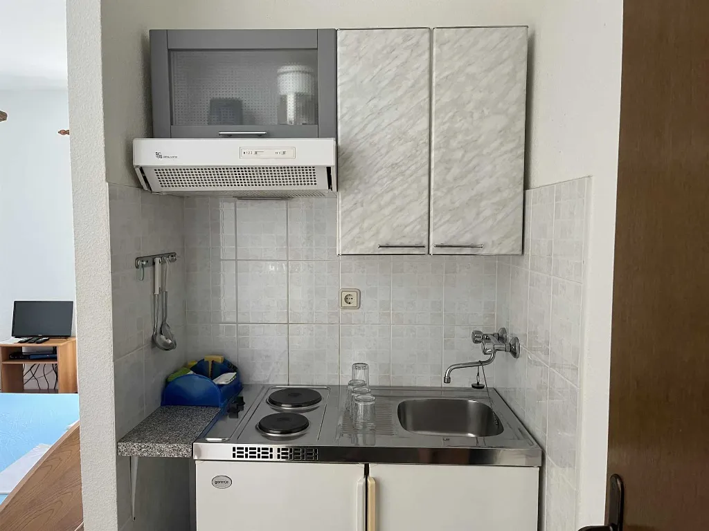 Studio apartment for two people on the island of Rab, Barbat