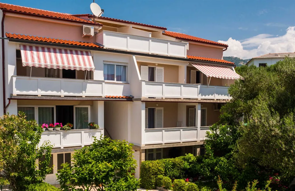 Jednosobni apartman na Rabu s pogledom na more