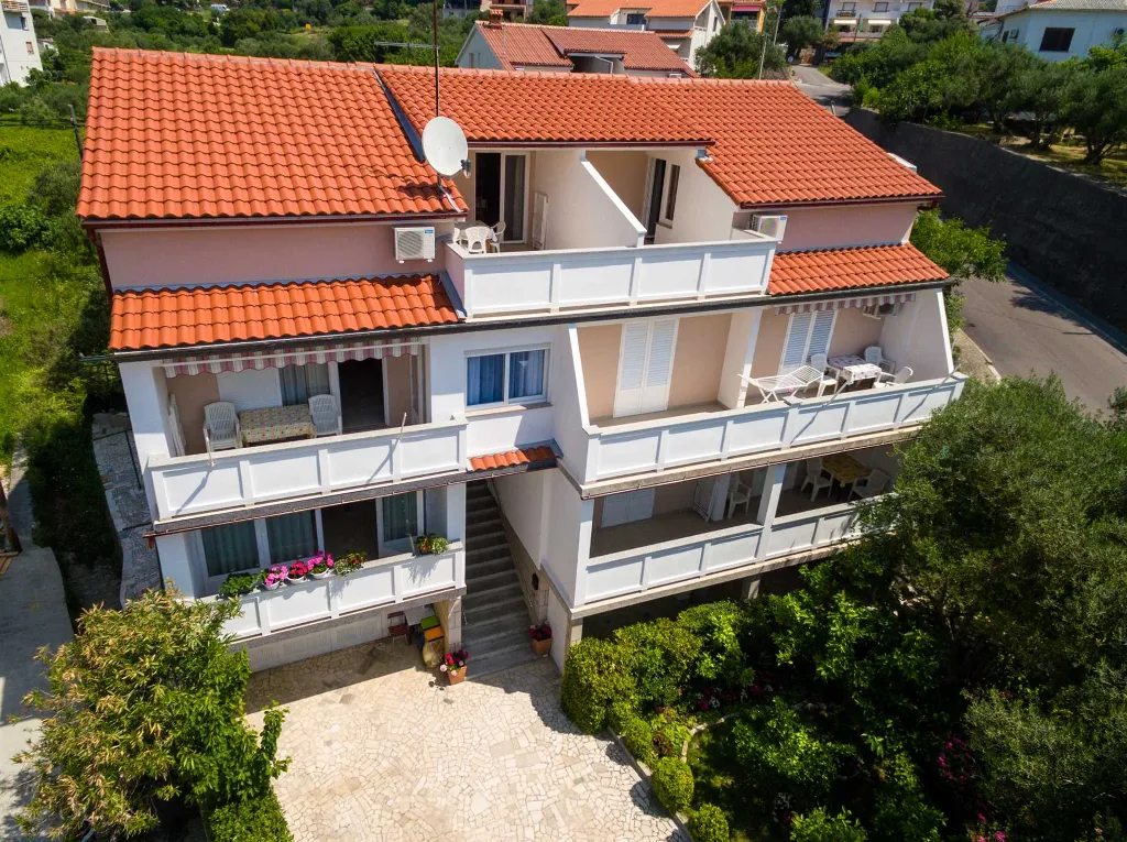 Jednosobni apartman na Rabu s pogledom na more