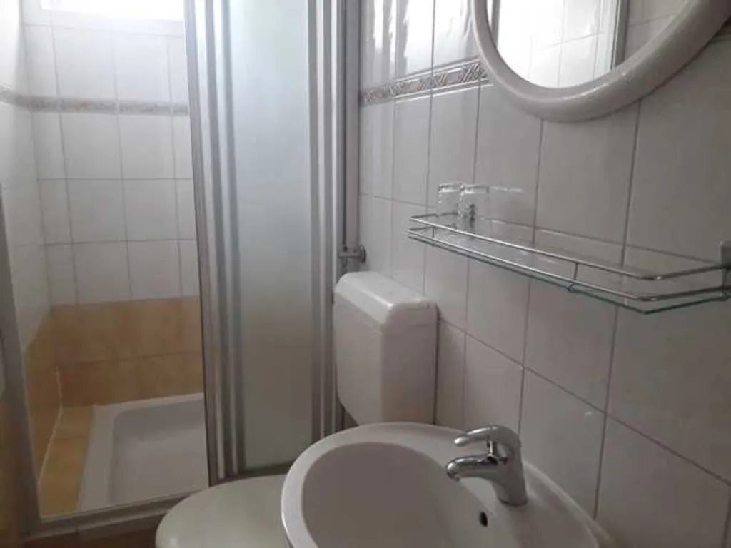 Dvosobni apartman na Rabu blizu plaže i centra