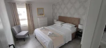 3-Bedroom Apartment in Vir for 8 Guests