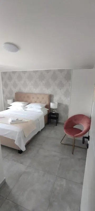 3-Bedroom Apartment in Vir for 8 Guests