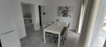3-Bedroom Apartment in Vir for 8 Guests